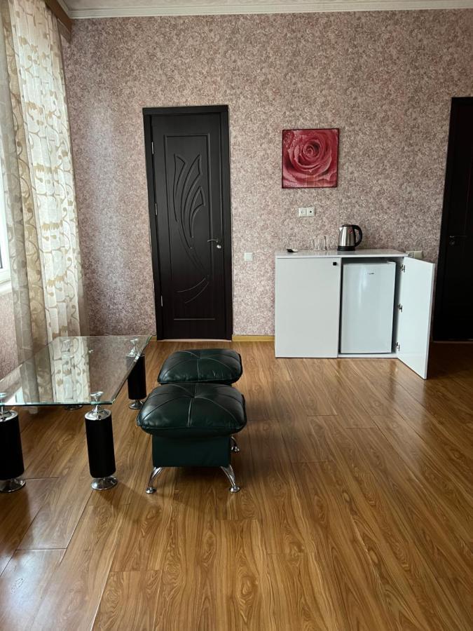 באטומי Twins Guest House מראה חיצוני תמונה
